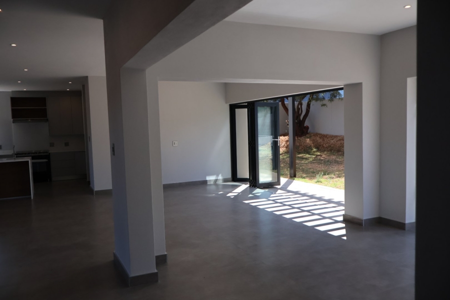 5 Bedroom Property for Sale in Kosmos North West